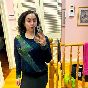 Women Top in excellent condition.